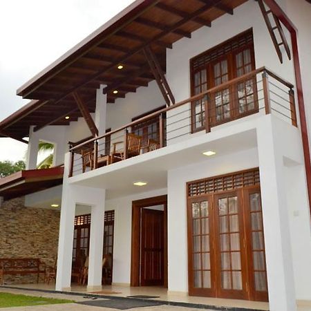 Hasara Villa One Polgasowita Bagian luar foto
