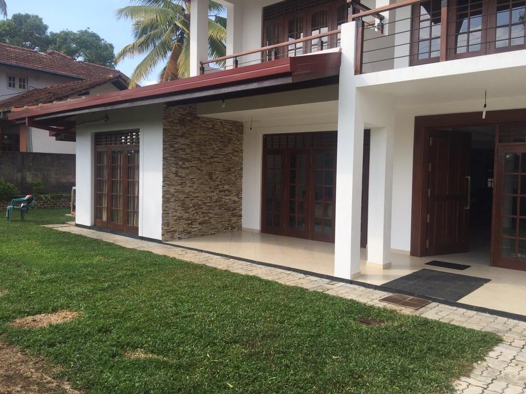 Hasara Villa One Polgasowita Bagian luar foto